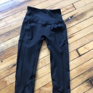 Black Lululemon high waisted yoga pants